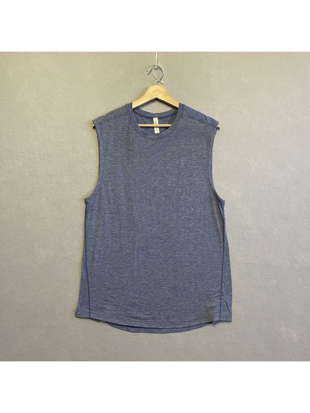 Lululemon Metal Vent Tech Sleeveless Shirt Blue Heathered Mens M Lightweight
